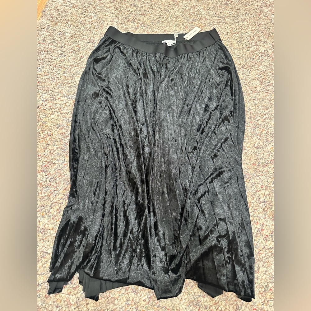 Max‎ Studio NWT black midi skirt XL